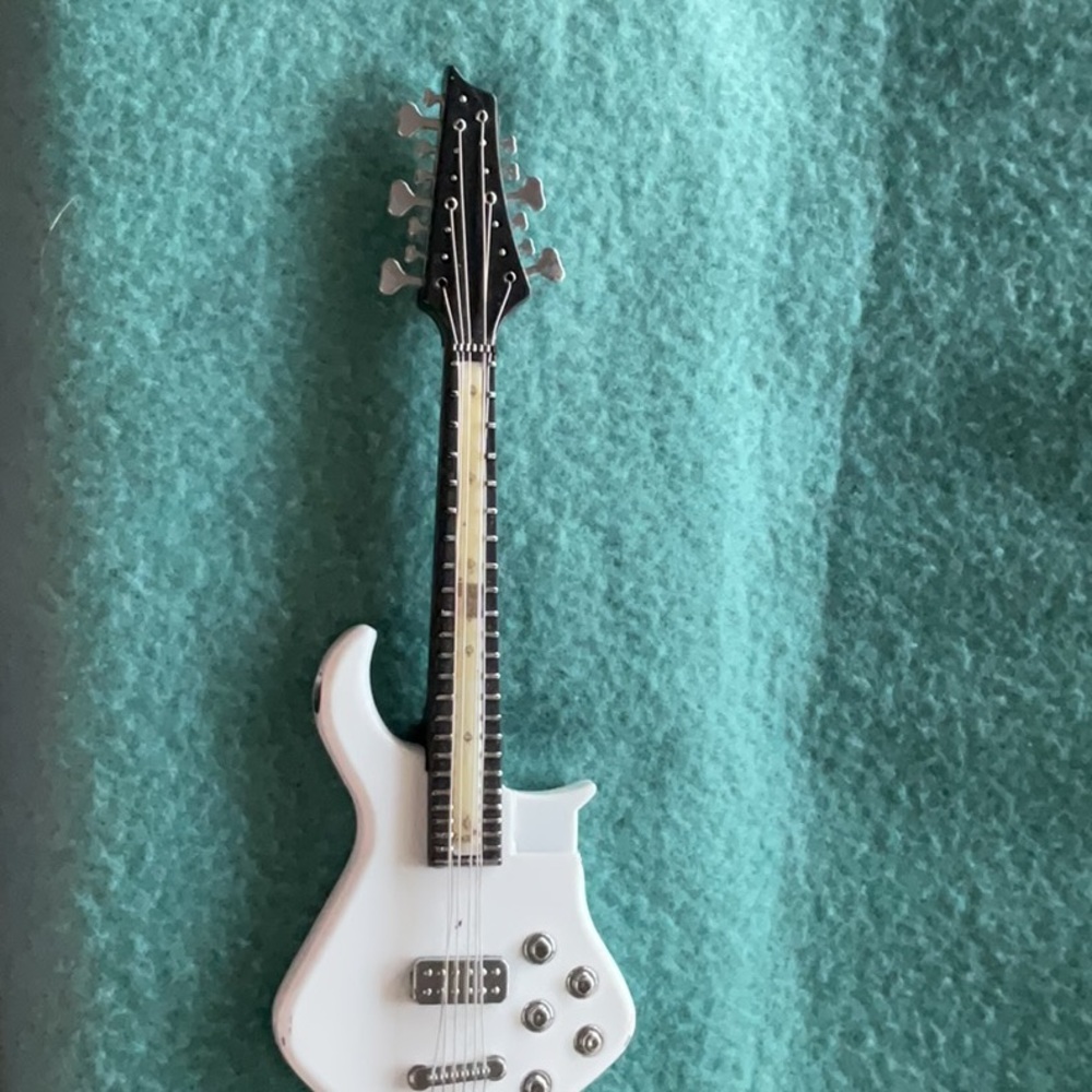 White Electric Guitar Miniature Lighter
